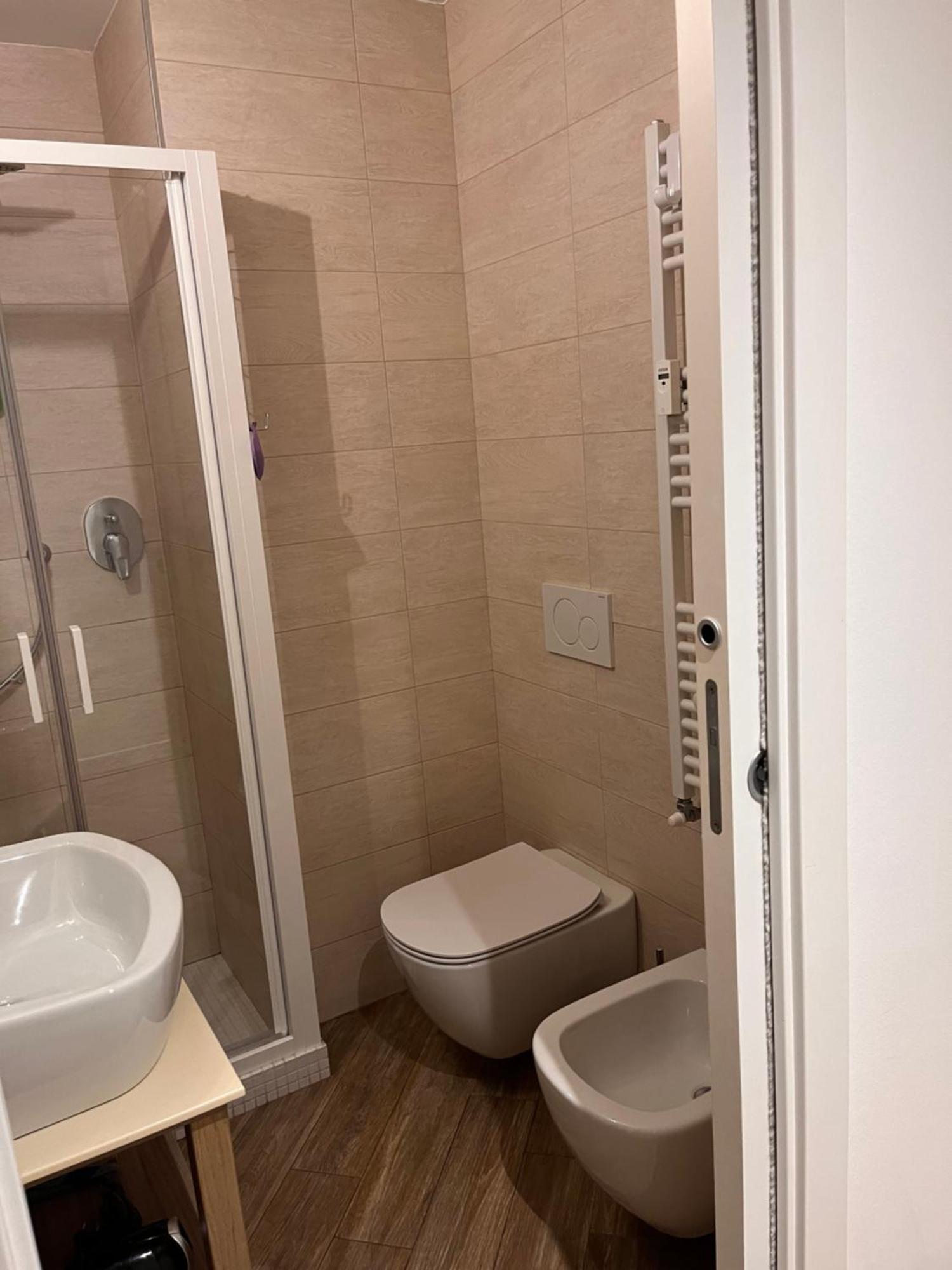 B&B Via Fontana Milano Eksteriør billede