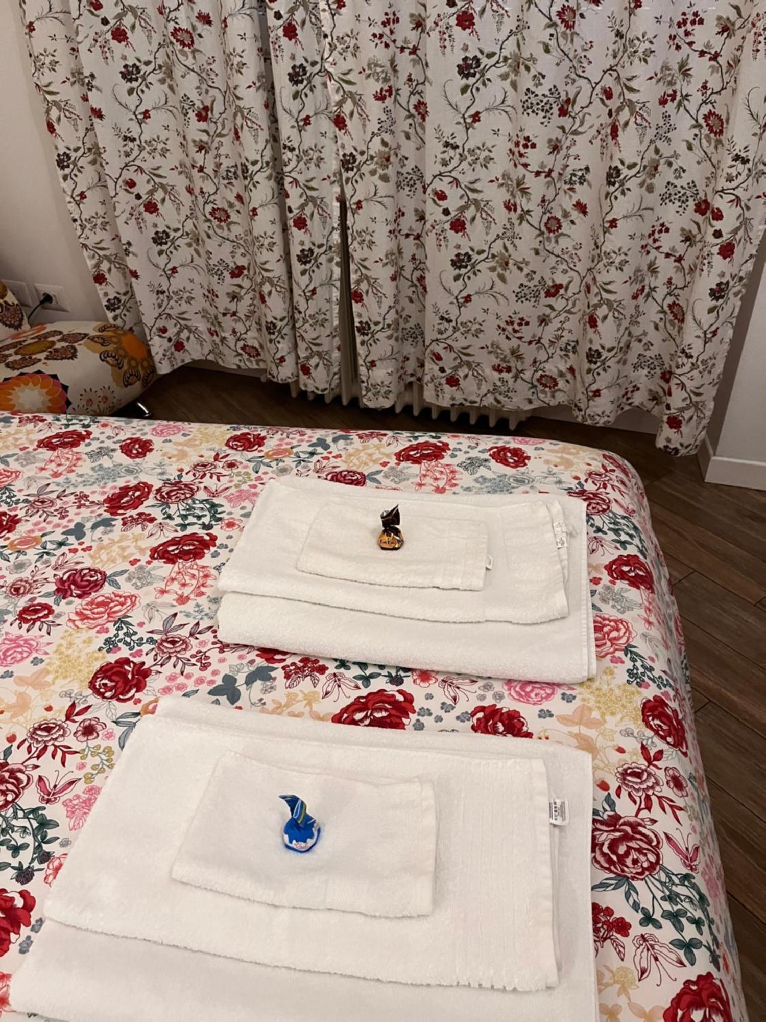 B&B Via Fontana Milano Eksteriør billede
